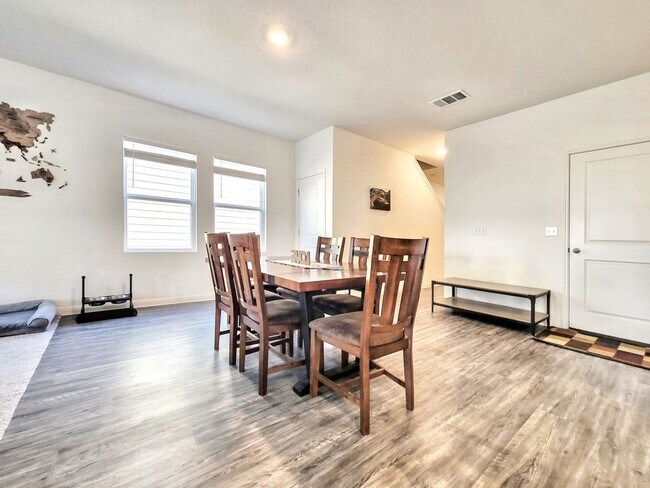 Building Photo - Beautiful 5 BR / 3 BA Home for Rent in Pfl...