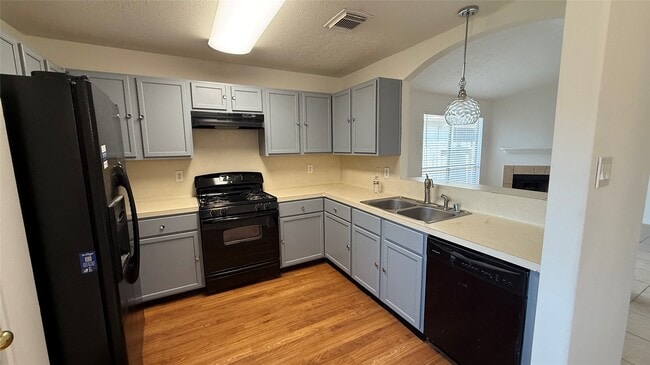 Building Photo - 4026 Redwood Hill Ct