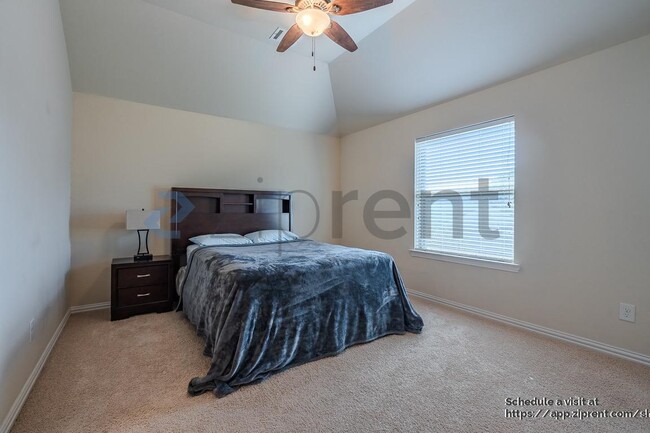 Building Photo - 27115 Downing Park Blvd