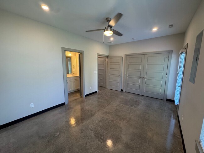 Building Photo - 3810 Jett Ln