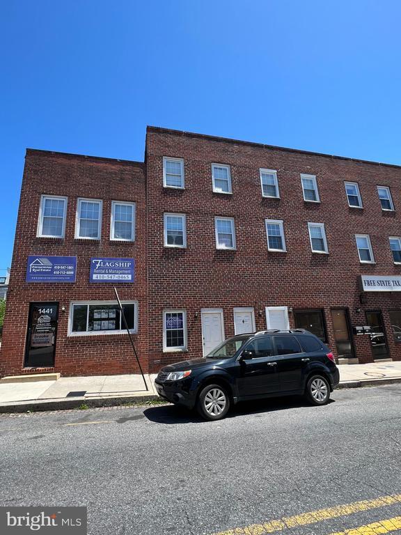 Building Photo - 1443 Light St