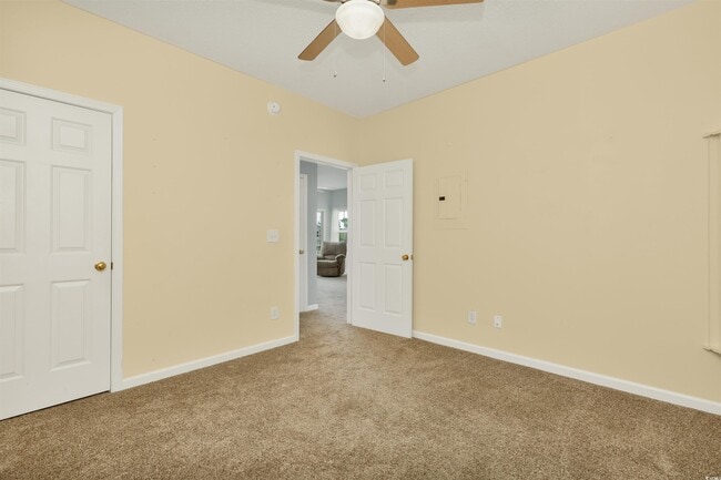 Building Photo - 2040 Cross Gate Blvd