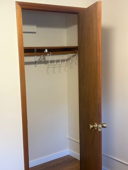 Building Photo - 6396 Nesbitt Rd