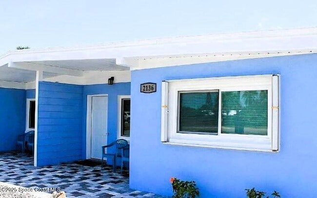 Building Photo - 2134 Pineapple Ave