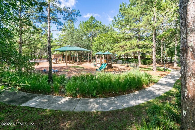 Building Photo - 825 Marjories Way