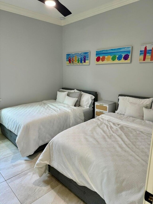 Building Photo - 134 SE Fiore Bello