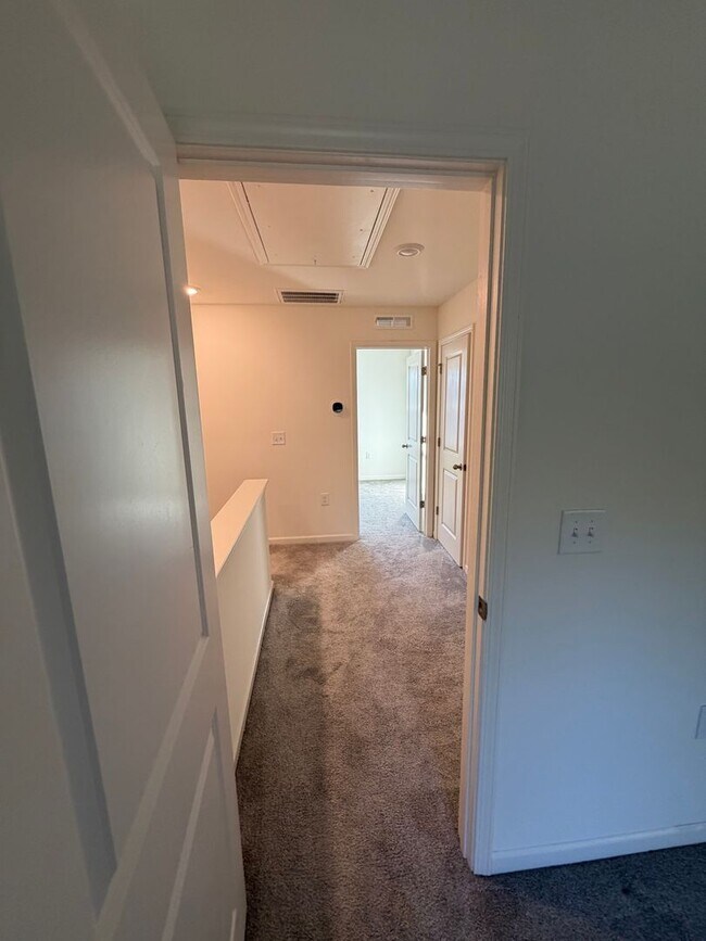 Building Photo - Price REDUCTION!