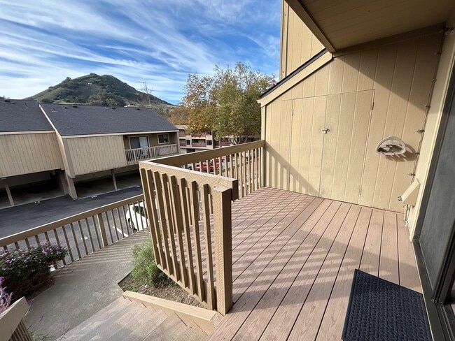 Building Photo - 750 Chorro St