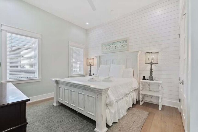 Building Photo - 107 Benicia Pl