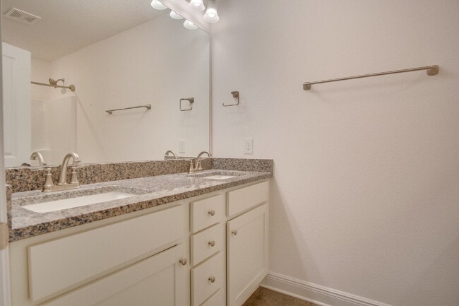 Building Photo - Modern 3/2 Home with Garage, Fenced Yard, ...