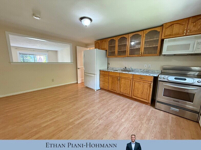 Building Photo - 45 Aldrich Rd