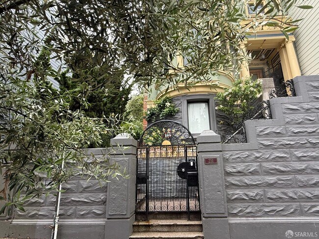 Building Photo - 251 Laguna St