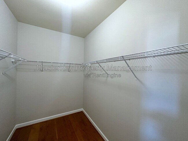 Building Photo - 701 Kirkeenan Cir