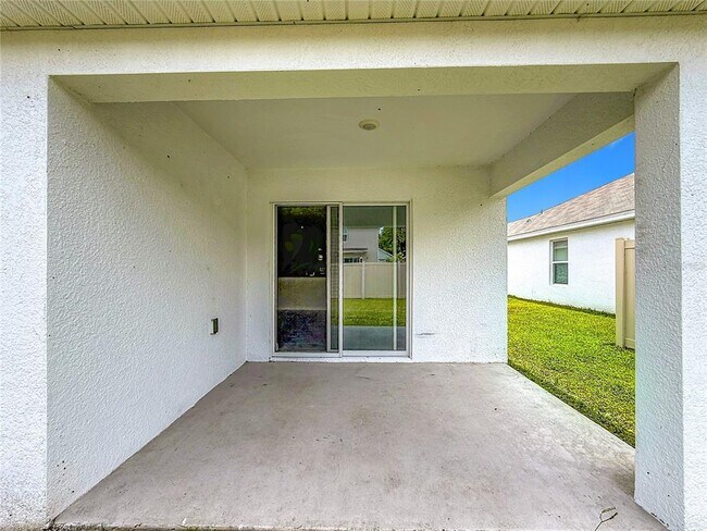 Building Photo - 6698 SE 3rd Lp