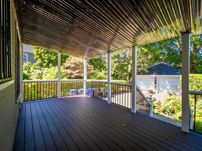 Building Photo - 67 Hampstead Rd