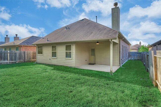 Building Photo - 8934 Alcina Dr