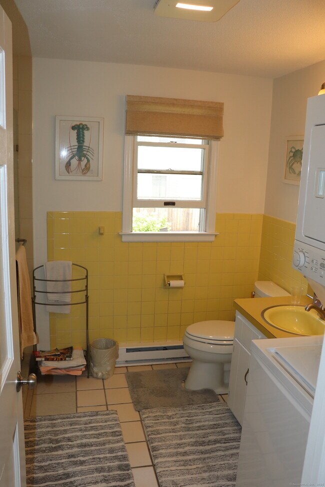 Building Photo - 14 Leeway Dr