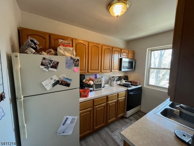 Building Photo - 1480 Terrace Cir