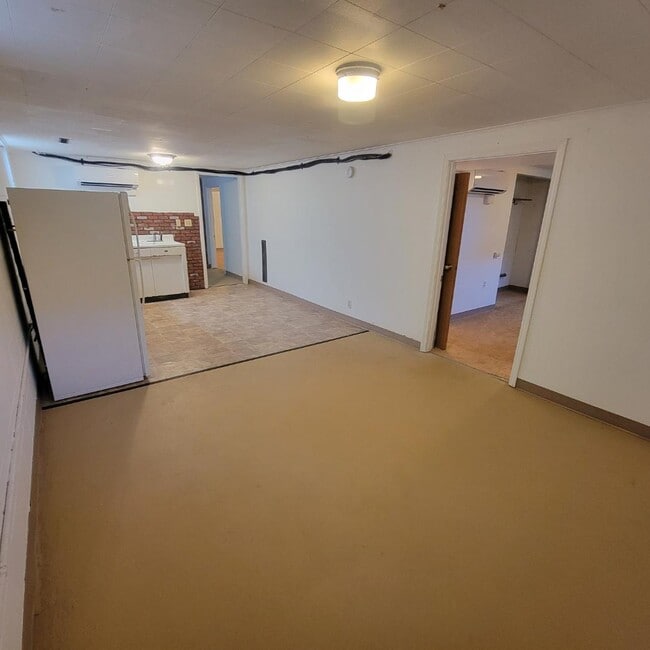 Building Photo - 421 Prentis Ave