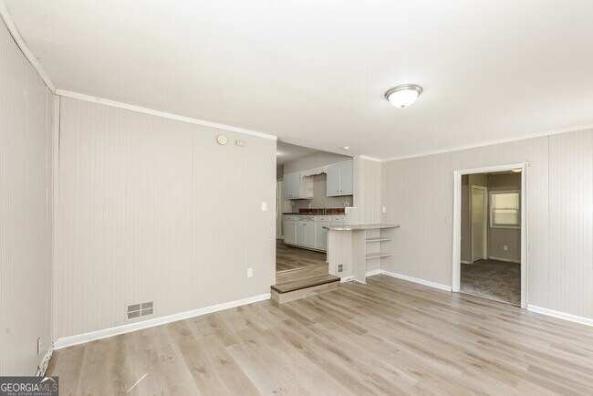 Building Photo - 1255 Skyhaven Rd SE