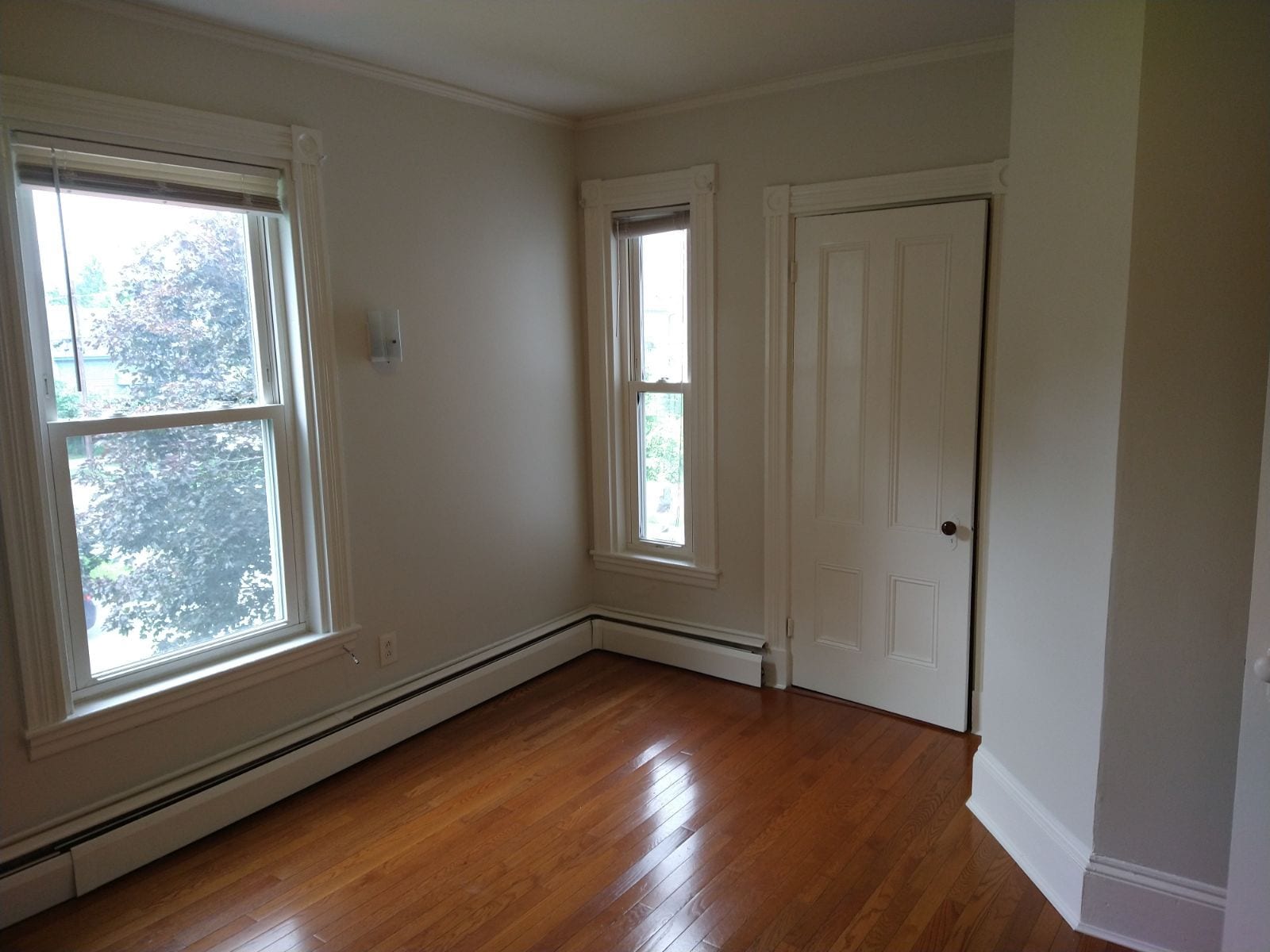 Building Photo - 184 Forest Ave