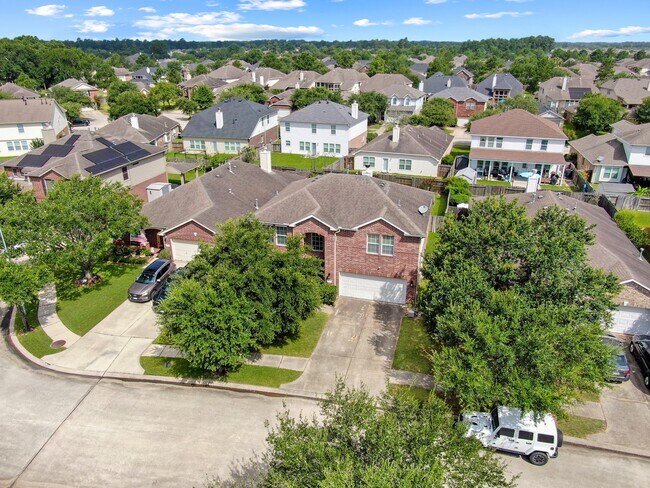 Building Photo - 30327 Deleon Fields Dr