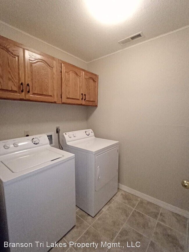 Building Photo - 2 br, 2 bath House - 7803 Cozy Cove Rd