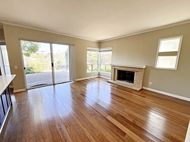 Building Photo - 12460 Picrus St