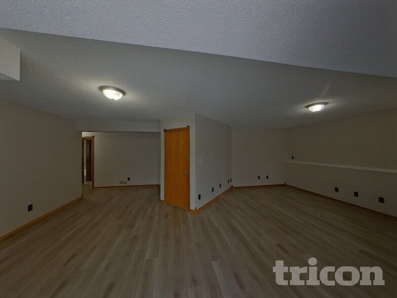 Building Photo - 1503 Palomino Trail