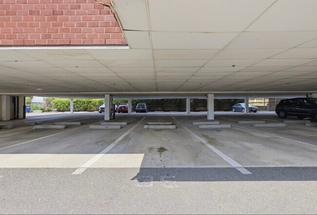 Building Photo - 39 Parlin St