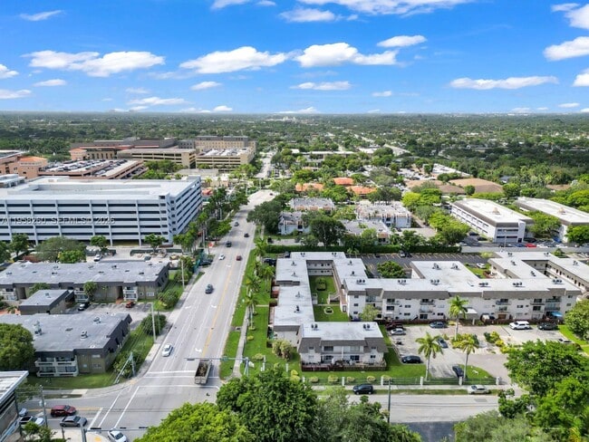 Building Photo - 8601 SW 94th St