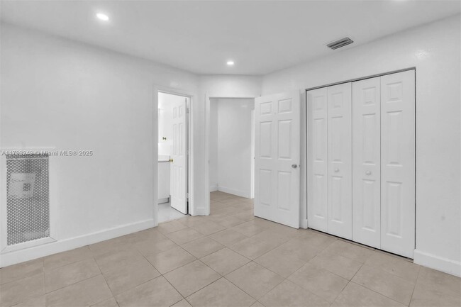 Building Photo - 11790 SW 34th St