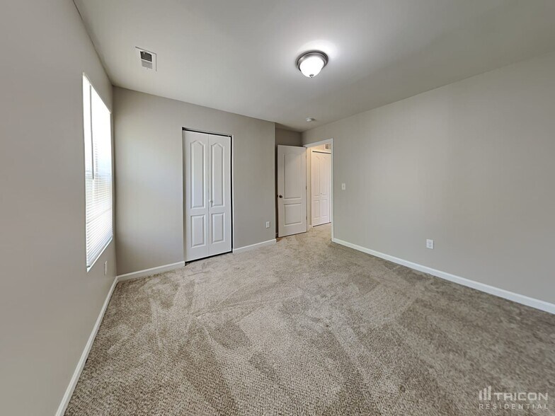 Building Photo - 95 Fleetwood Ct