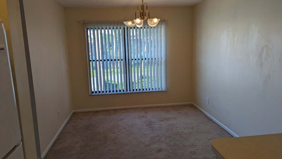 Building Photo - 950 S Kanner Hwy