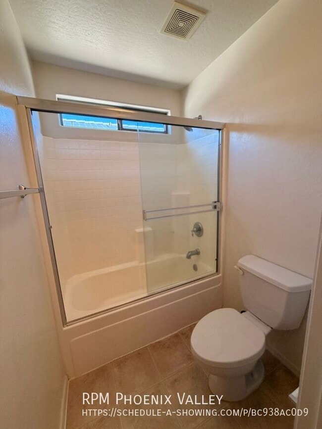 Building Photo - 17130 W Lundberg St