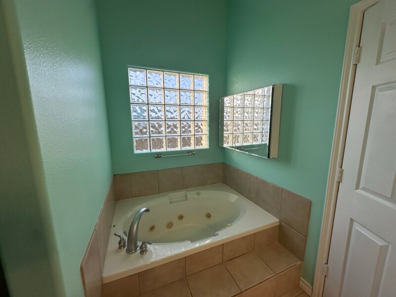 Building Photo - 15505 Palmira Ave