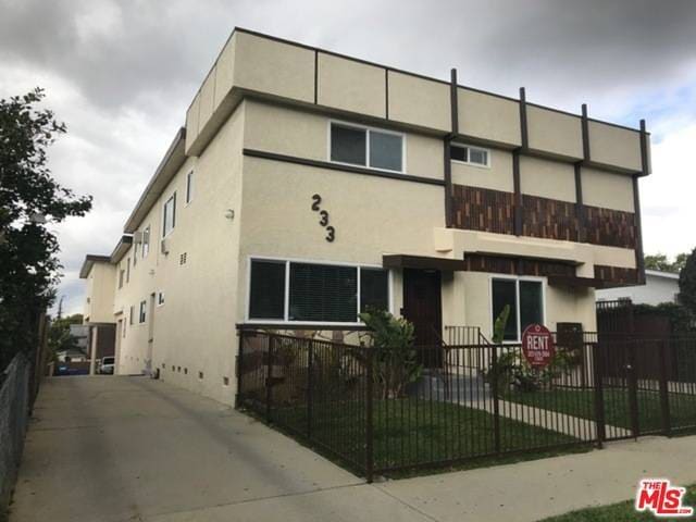 Building Photo - 233 N Park View St