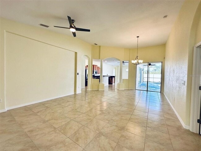 Building Photo - 9423 Rosebud Cir