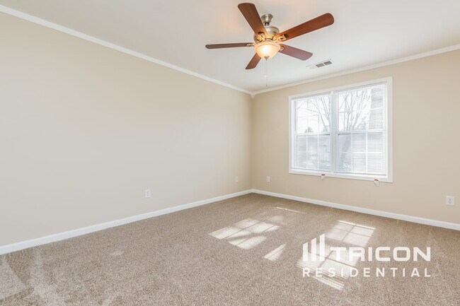Building Photo - 136 Grove Park Ln