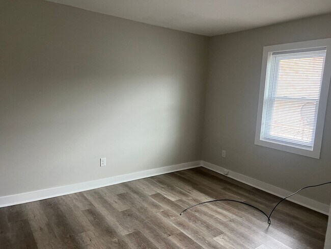 Building Photo - 112 Nandina Ct
