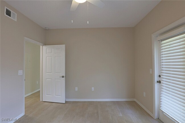 Building Photo - 11521 Villa Grand
