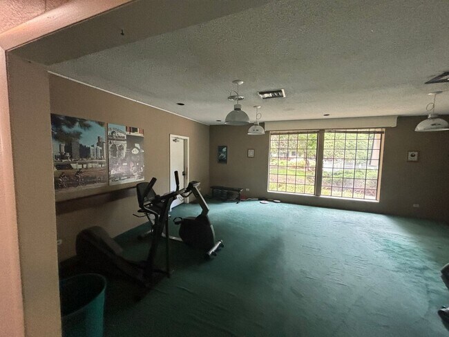 Building Photo - Jasmine Condos Updated 1 bd/1ba