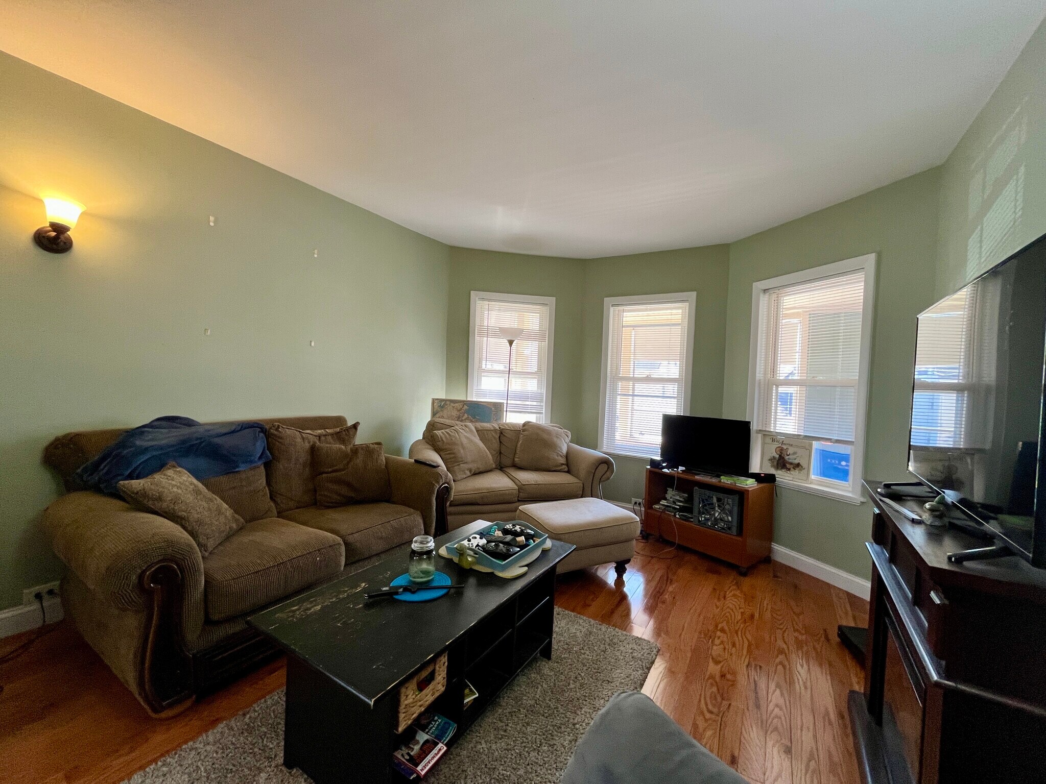 Building Photo - 45 Martin St