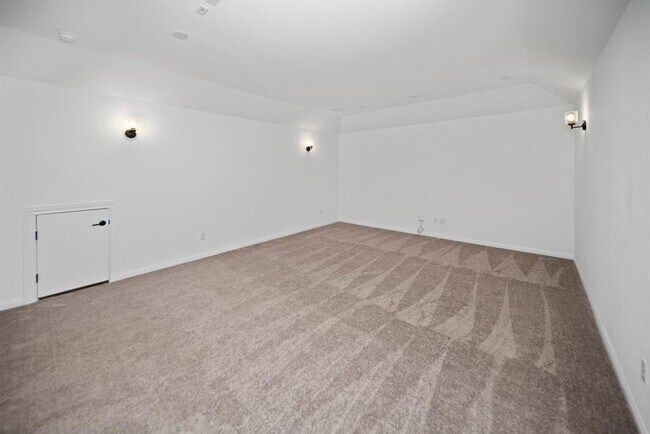 Building Photo - 3437 Jaulan St
