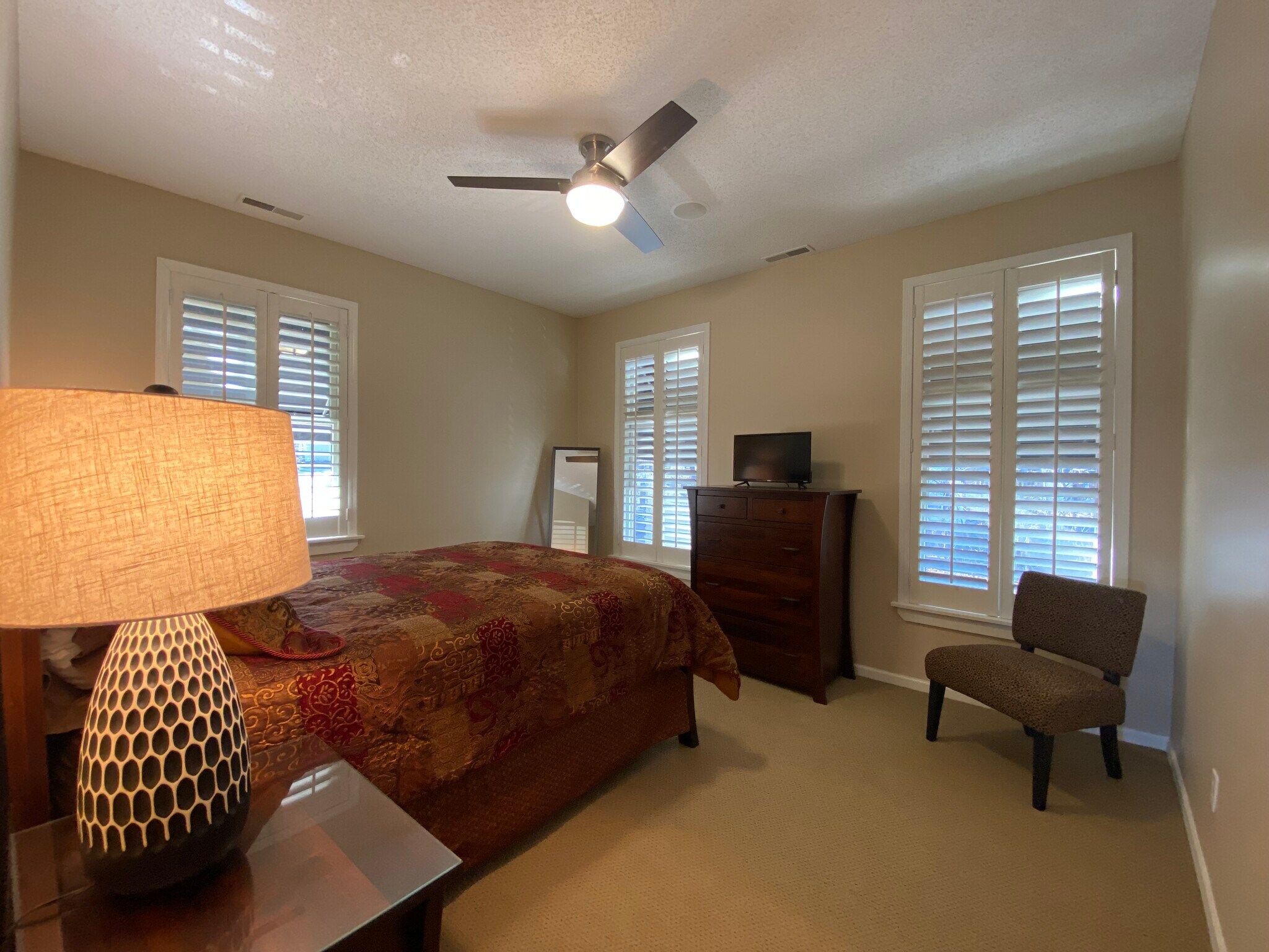 Bed/Bath Suite - 311 3rd St S