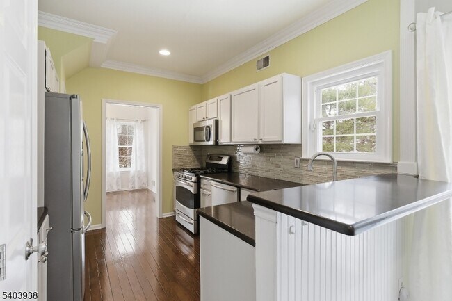 Building Photo - 7 Harvard Cir