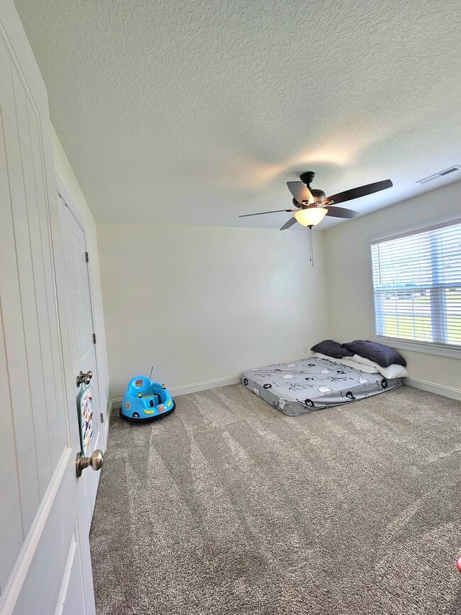 Building Photo - 440 Worsley Wy