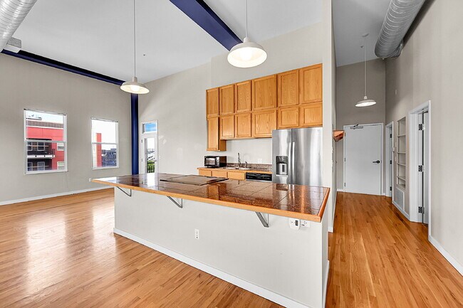 Building Photo - $1,850.00, Studio condo with one bathroom.