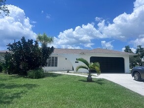 Building Photo - Privacy, Pool and Fresh Pizza!