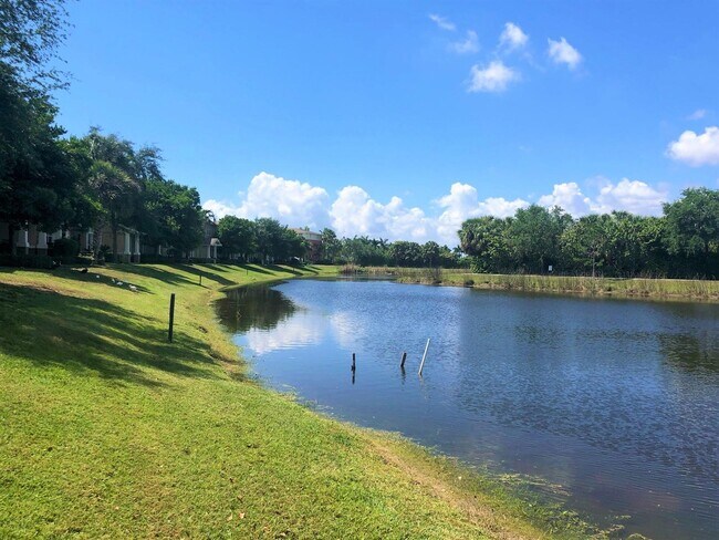 Building Photo - 685 Pacific Grove Dr